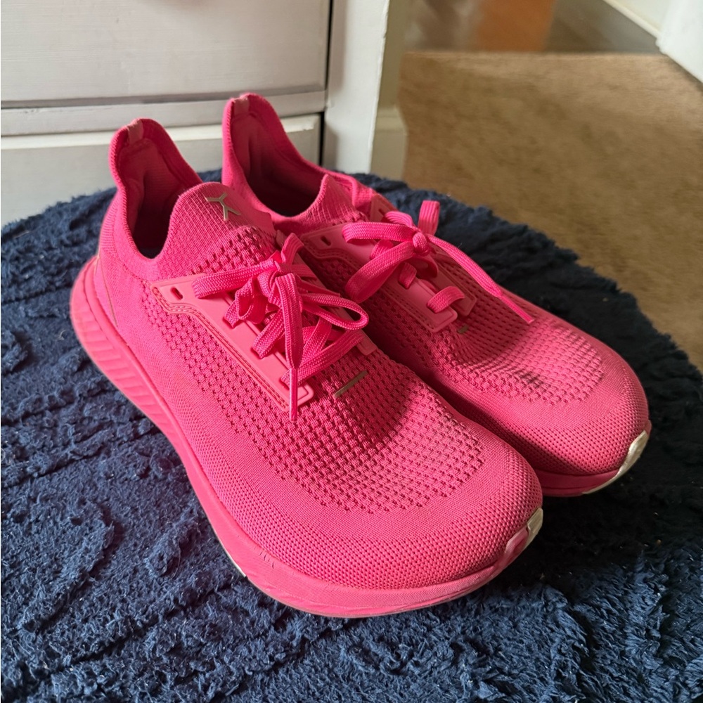 Women's Pink Flux Footwear Athletic Shoes